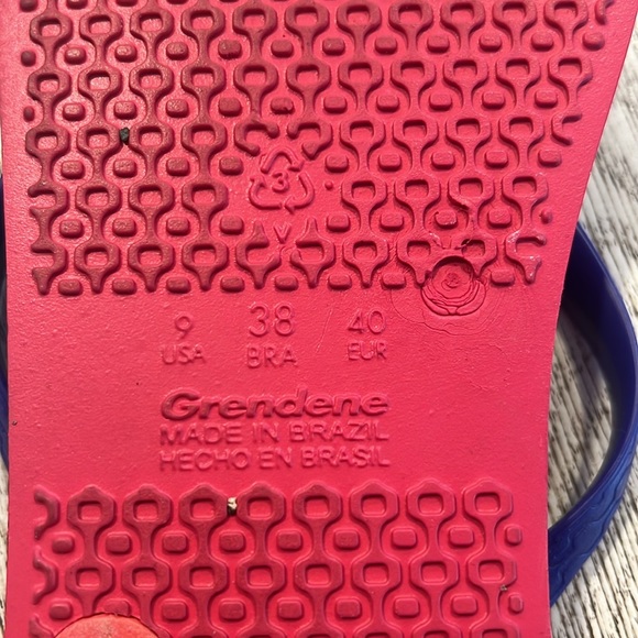 Ipanema Flip Flops Sz 9 - Picture 3 of 4